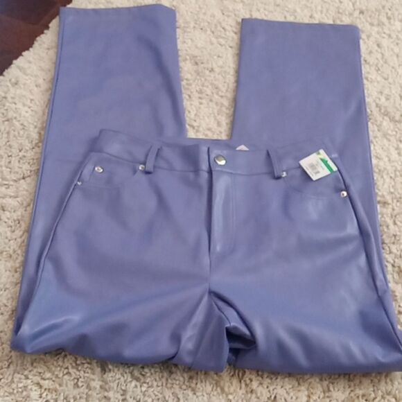 Vero Moda 3 pocket periwinkle 100% poly faux leather pants size Medium NWT - Picture 3 of 4